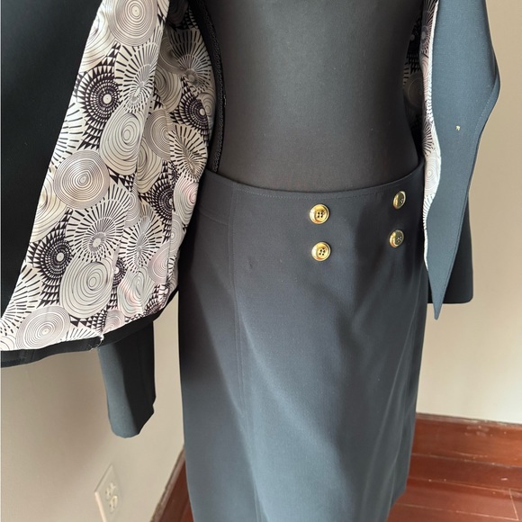 Tahari dark navy Blazer and Skirt Set with Gold Buttons - Picture 5 of 5